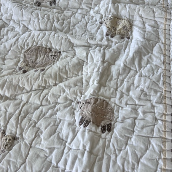 🌶️ Pottery Barn Kids Baby Quilt - Sheep Pattern. 2009 - Picture 2 of 5